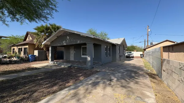$1,000 | 126 North 10th Avenue, Unit 1, Phoenix, AZ 85007
