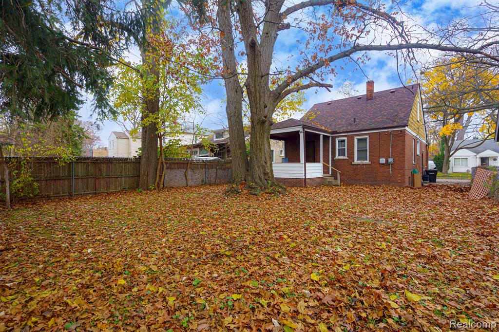 20141 Sheffield Road Detroit, MI 48221 - Photo 8 of 37