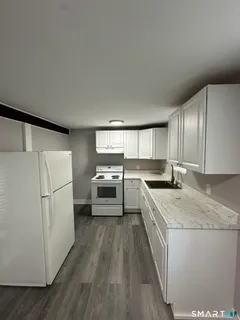 $1,300 | 55 Mountain Avenue, Unit B, New London, CT 06320