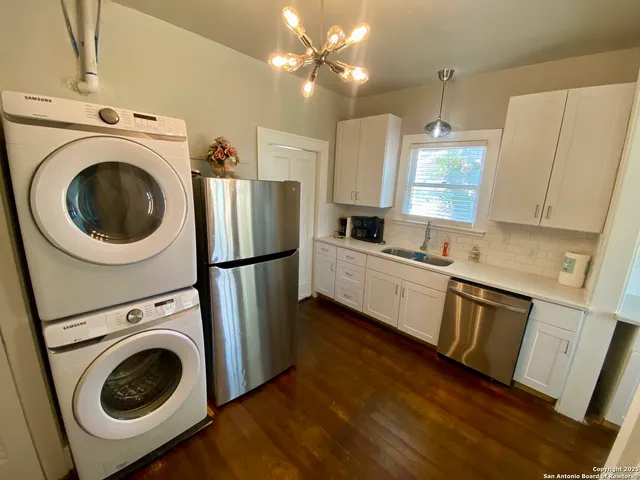 $1,799 | 1439 East Highland Boulevard, Unit DOWNSTAIRS, San Antonio, TX 78210