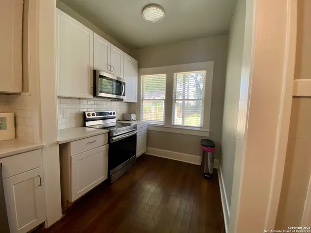 $1,799 | 1439 East Highland Boulevard, Unit DOWNSTAIRS, San Antonio, TX 78210