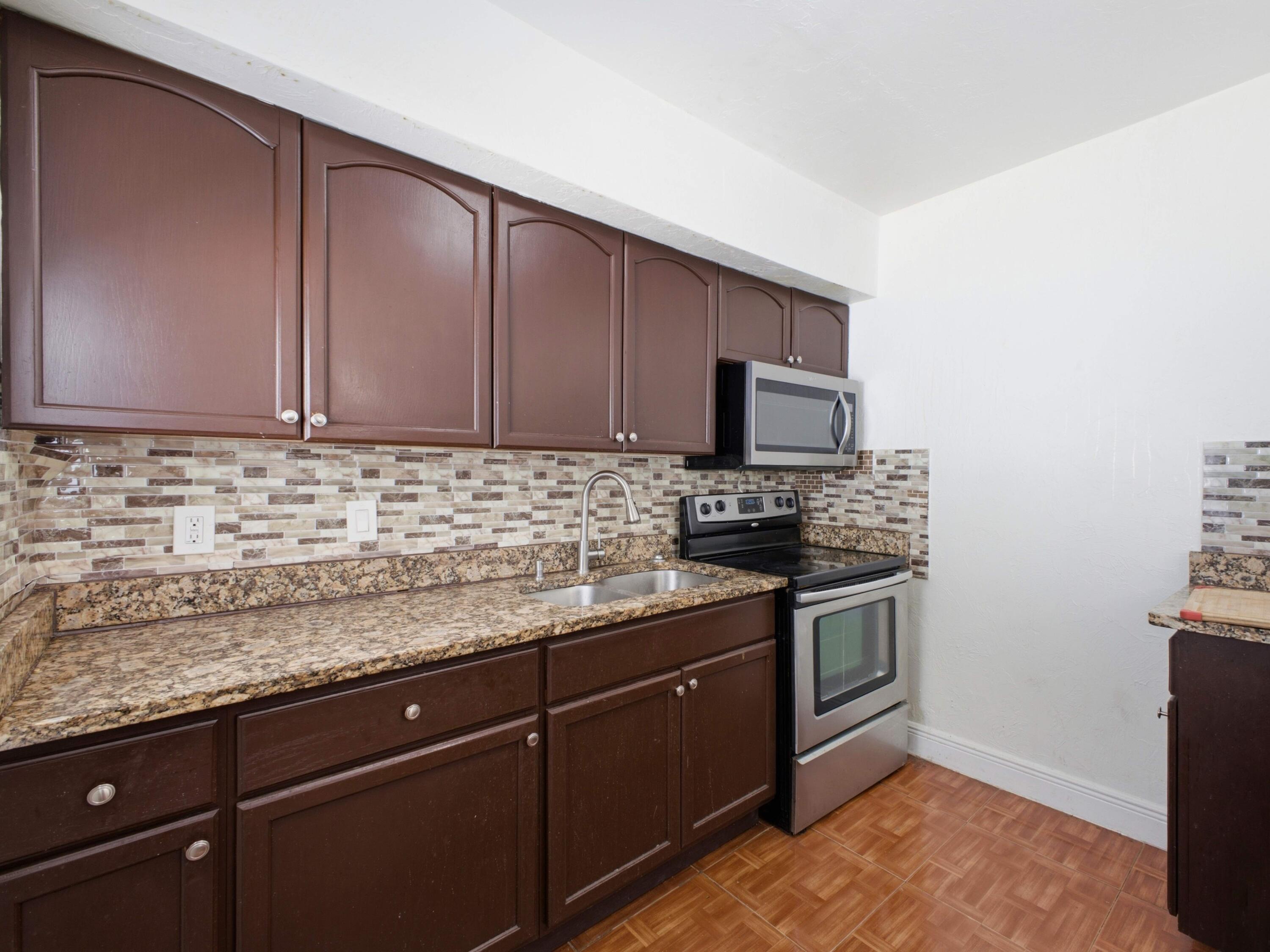 801 Hampton Road West Palm Beach, FL 33405 - Photo 8 of 28 Unit 1 Kitchen