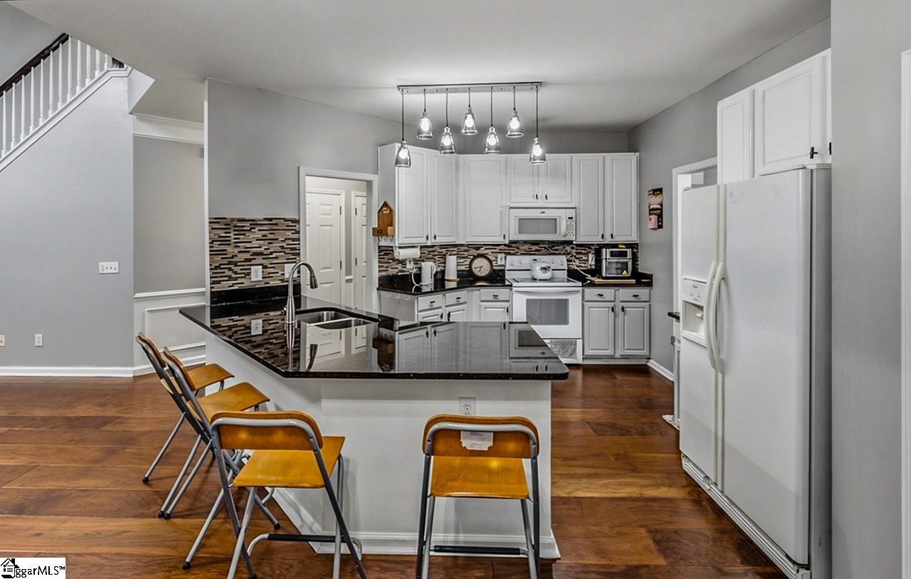 208 Branchester Court Greenville, SC 29607 - Photo 7 of 32