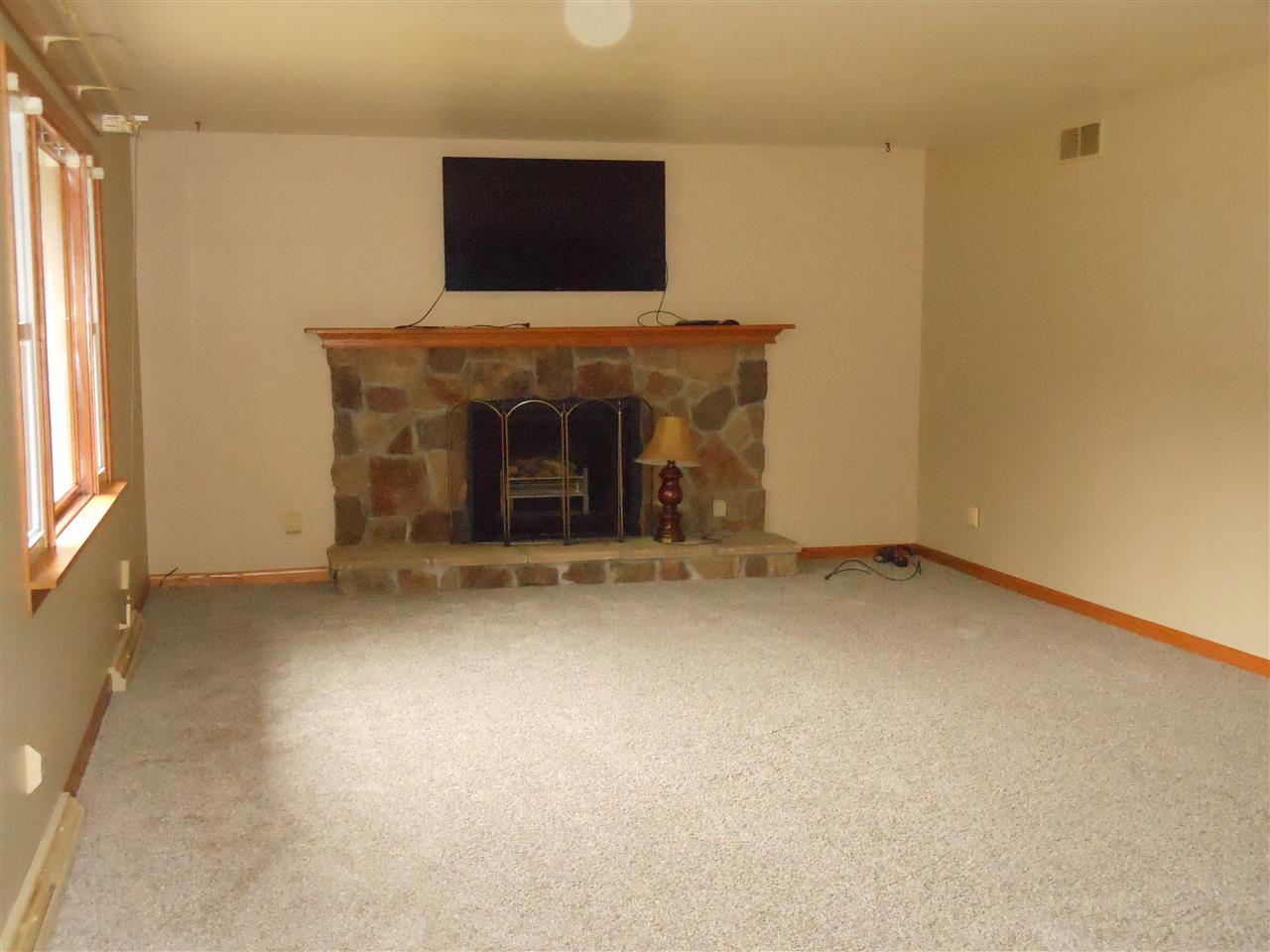 4435 West Saginaw Road Vassar, MI 48768 - Photo 6 of 23 31399211-5.JPG