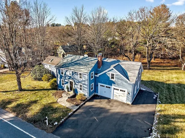 $1,360,000 | 425 Bedford Street, Concord, MA 01742