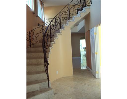 484 Northeast Wavecrest Way Boca Raton, FL 33432 - Photo 2 of 16 Additional Photo