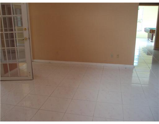 484 Northeast Wavecrest Way Boca Raton, FL 33432 - Photo 7 of 16 Additional Photo