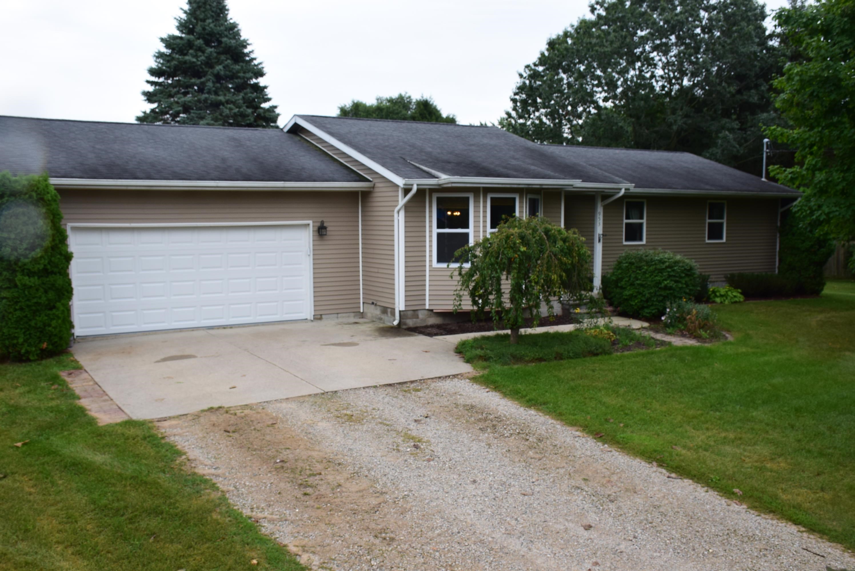 953 South Crawford Road Mount Pleasant, MI 48858 - Photo 1 of 23 1904354.JPG