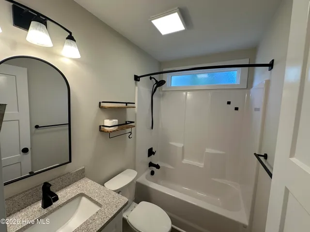 $1,995 | 4269 Flagship Avenue Southeast, Southport, NC 28461