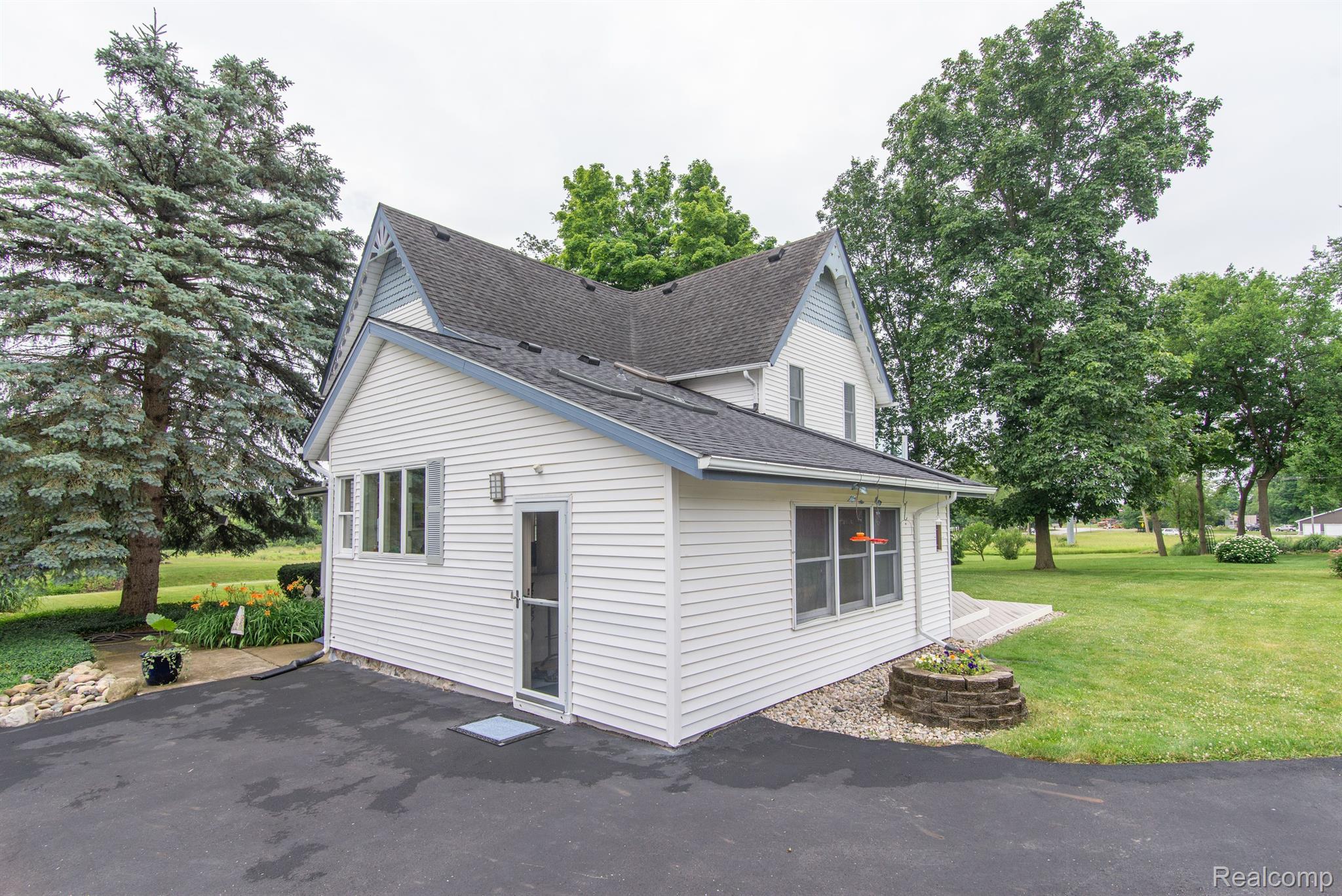 10856 Mi State Road Manchester, MI 48158 - Photo 29 of 38