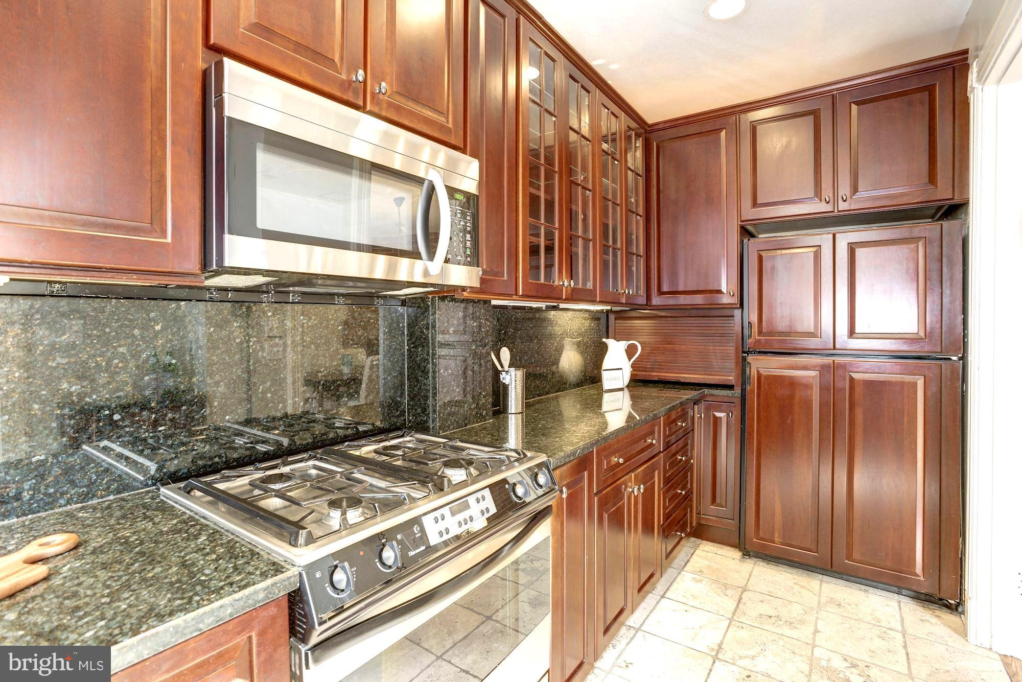 1612 Riggs Place Northwest Washington, DC 20009 - Photo 9 of 42
