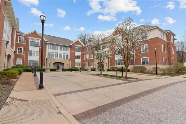 $649,900 | 1240 Crescent Place, Unit 1H, Pittsburgh, PA 15217