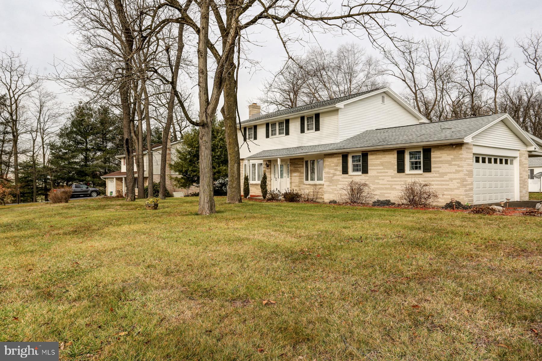4 Hickory Road Carlisle, PA 17015 - Photo 3 of 49 Gallery Image 3