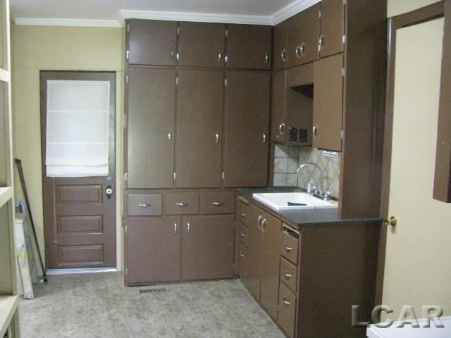 1783 East Monroe Road Tecumseh, MI 49286 - Photo 5 of 17 Laundry