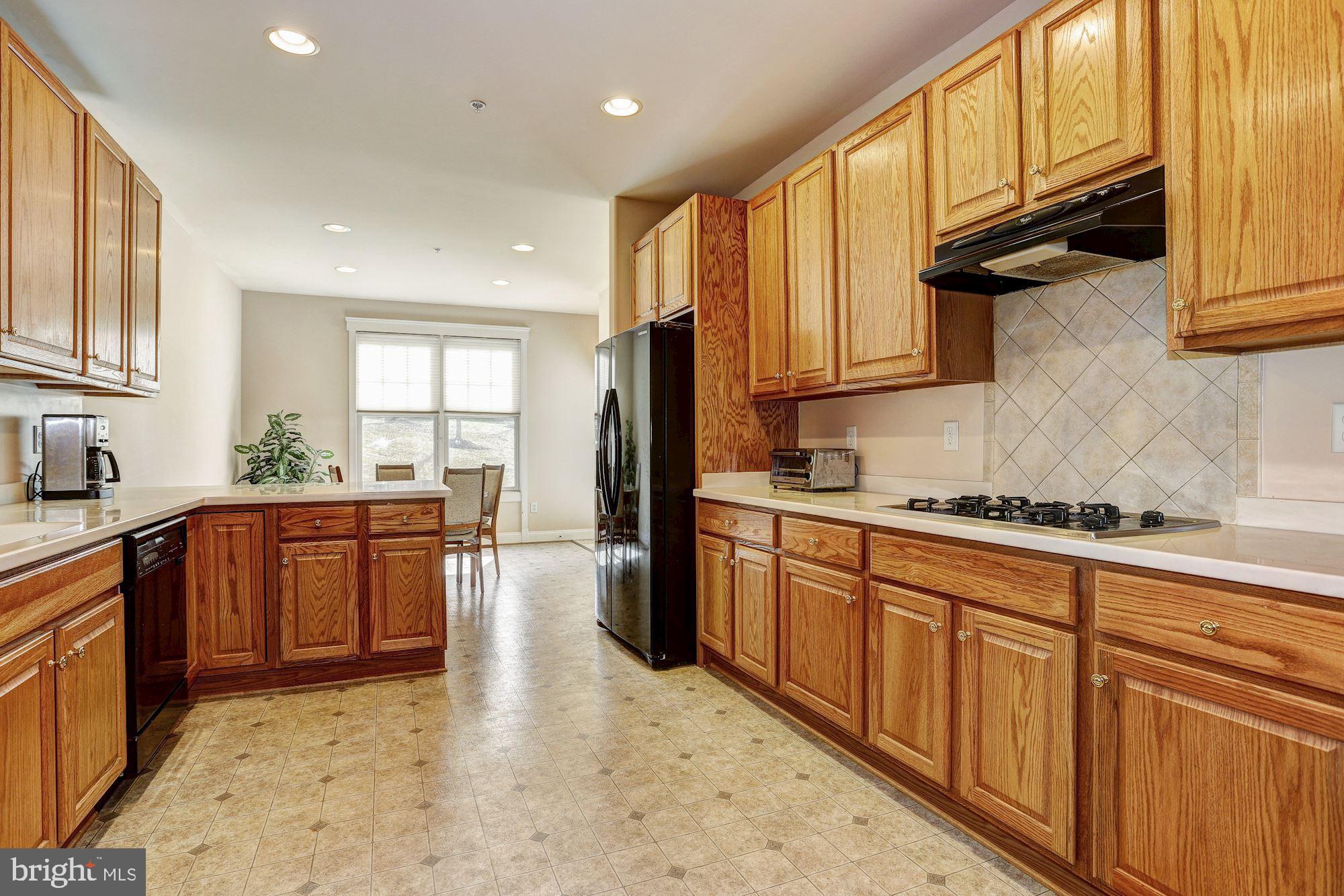 8733 Boulder Ridge Road Laurel, MD 20723 - Photo 9 of 30 Kitchen