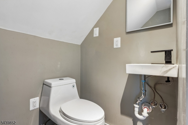 320 Redmont Road North Plainfield, NJ 07063 - Photo 20 of 24