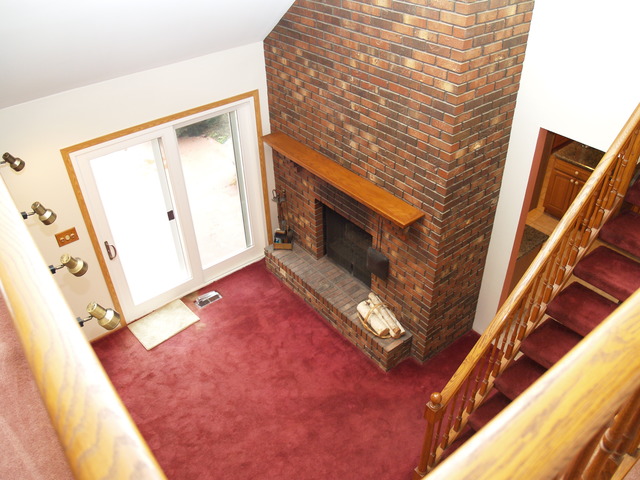 457 Rockhurst Road Bolingbrook, IL 60440 - Photo 9 of 24 a living room with furniture