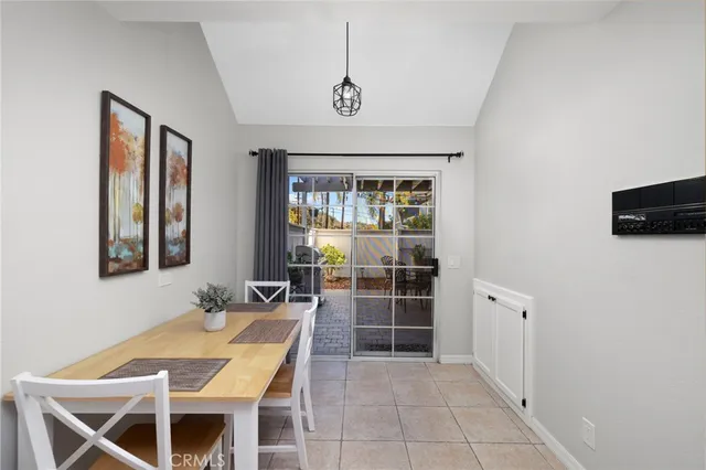 $918,000 | 121 North Mountain Avenue, Unit A, Monrovia, CA 91016