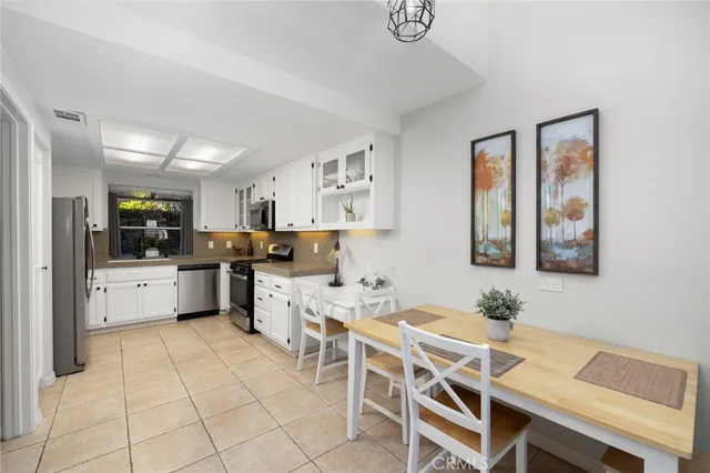 $918,000 | 121 North Mountain Avenue, Unit A, Monrovia, CA 91016