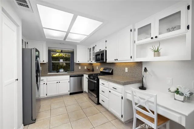 $918,000 | 121 North Mountain Avenue, Unit A, Monrovia, CA 91016