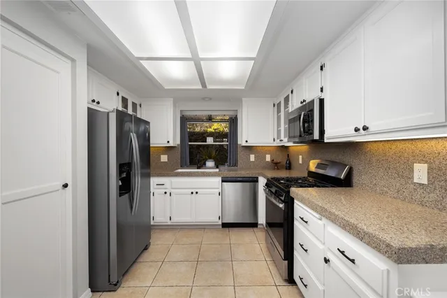 $918,000 | 121 North Mountain Avenue, Unit A, Monrovia, CA 91016