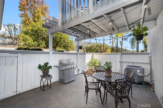 $918,000 | 121 North Mountain Avenue, Unit A, Monrovia, CA 91016