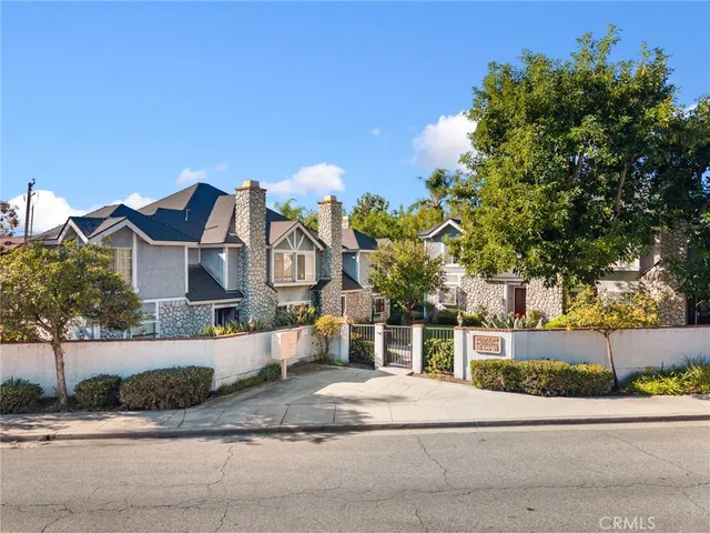 $918,000 | 121 North Mountain Avenue, Unit A, Monrovia, CA 91016