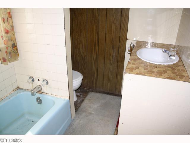 2635 Asbury Road Mount Airy, NC 27030 - Photo 3 of 9 Other. Bathroom