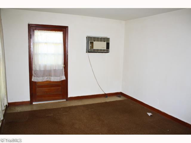 2635 Asbury Road Mount Airy, NC 27030 - Photo 6 of 9 Den/Family/Great Room. Den