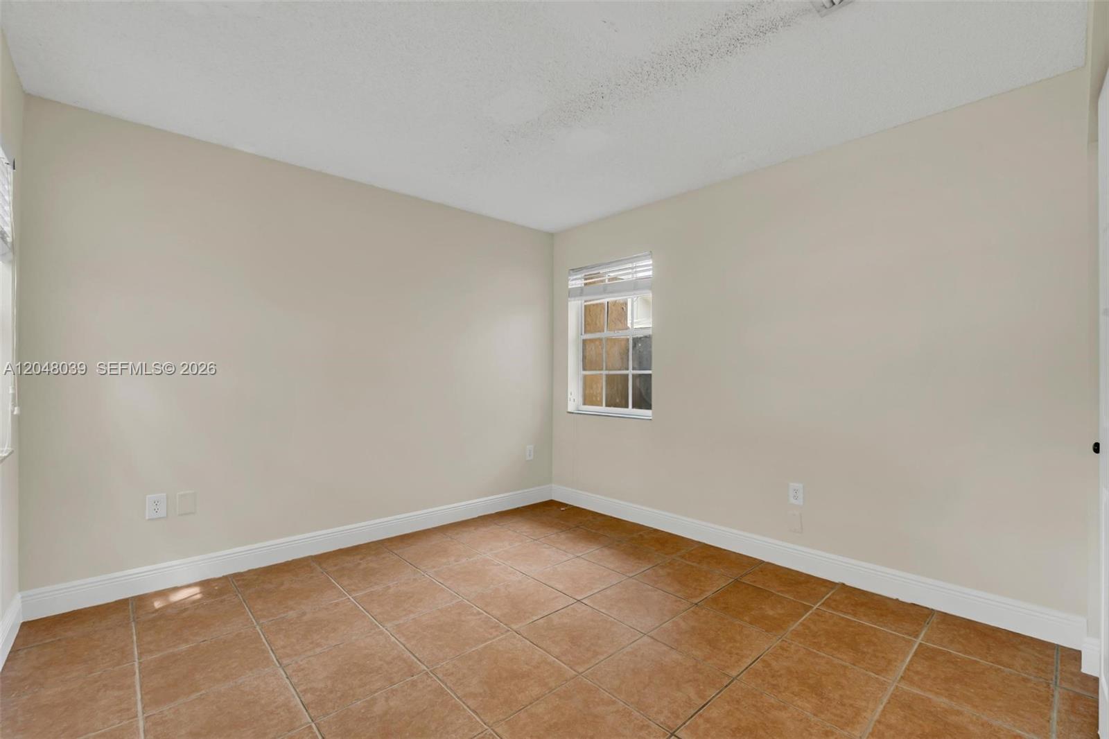 4916 Southwest 154th Avenue Miami, FL 33185 - Photo 7 of 53