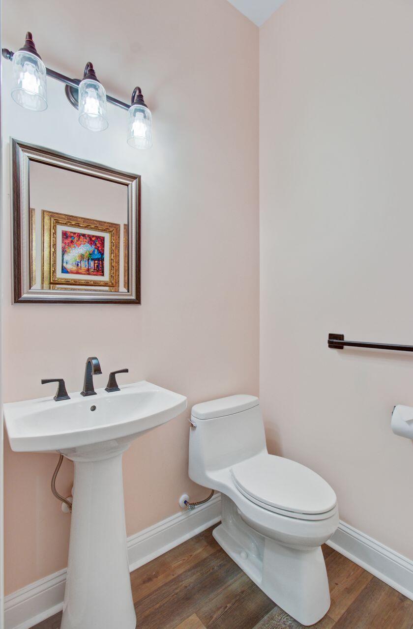 225 Ridge Road Ridgeville, SC 29472 - Photo 35 of 71 Handicap Accesible Bath