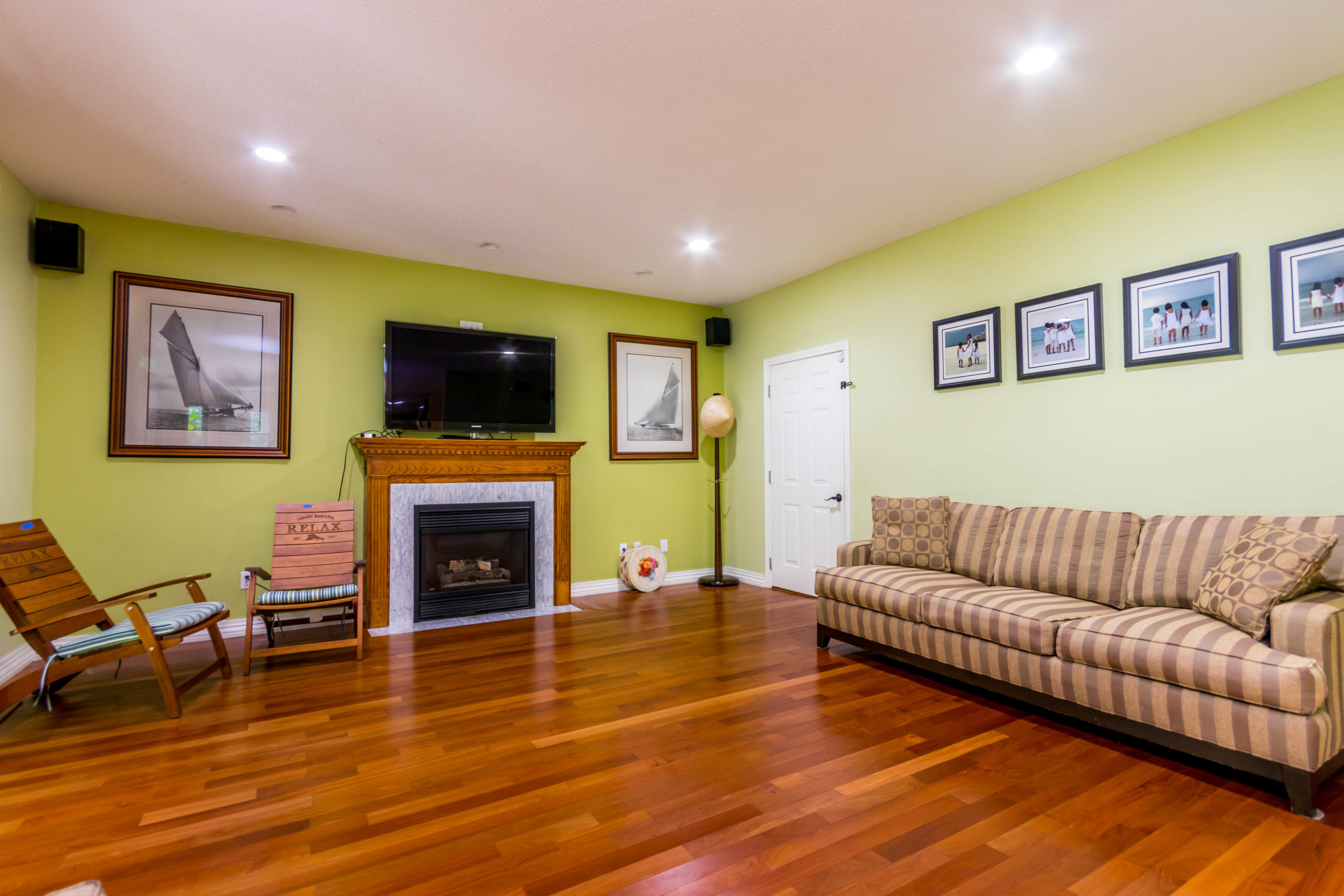 131 Bullivant Farm Road Marion, MA 02738 - Photo 11 of 36 Living room