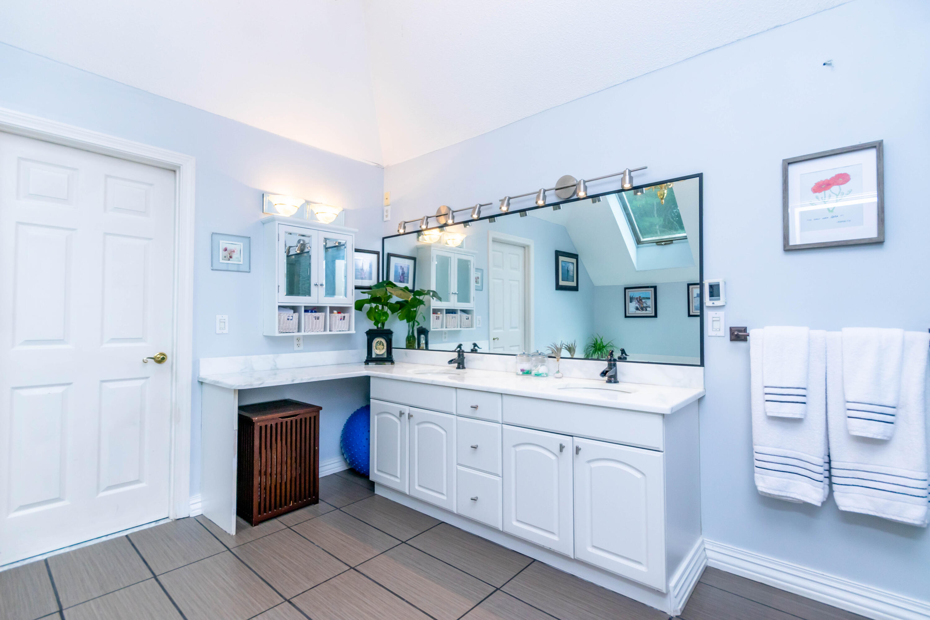 131 Bullivant Farm Road Marion, MA 02738 - Photo 19 of 36 Master bath