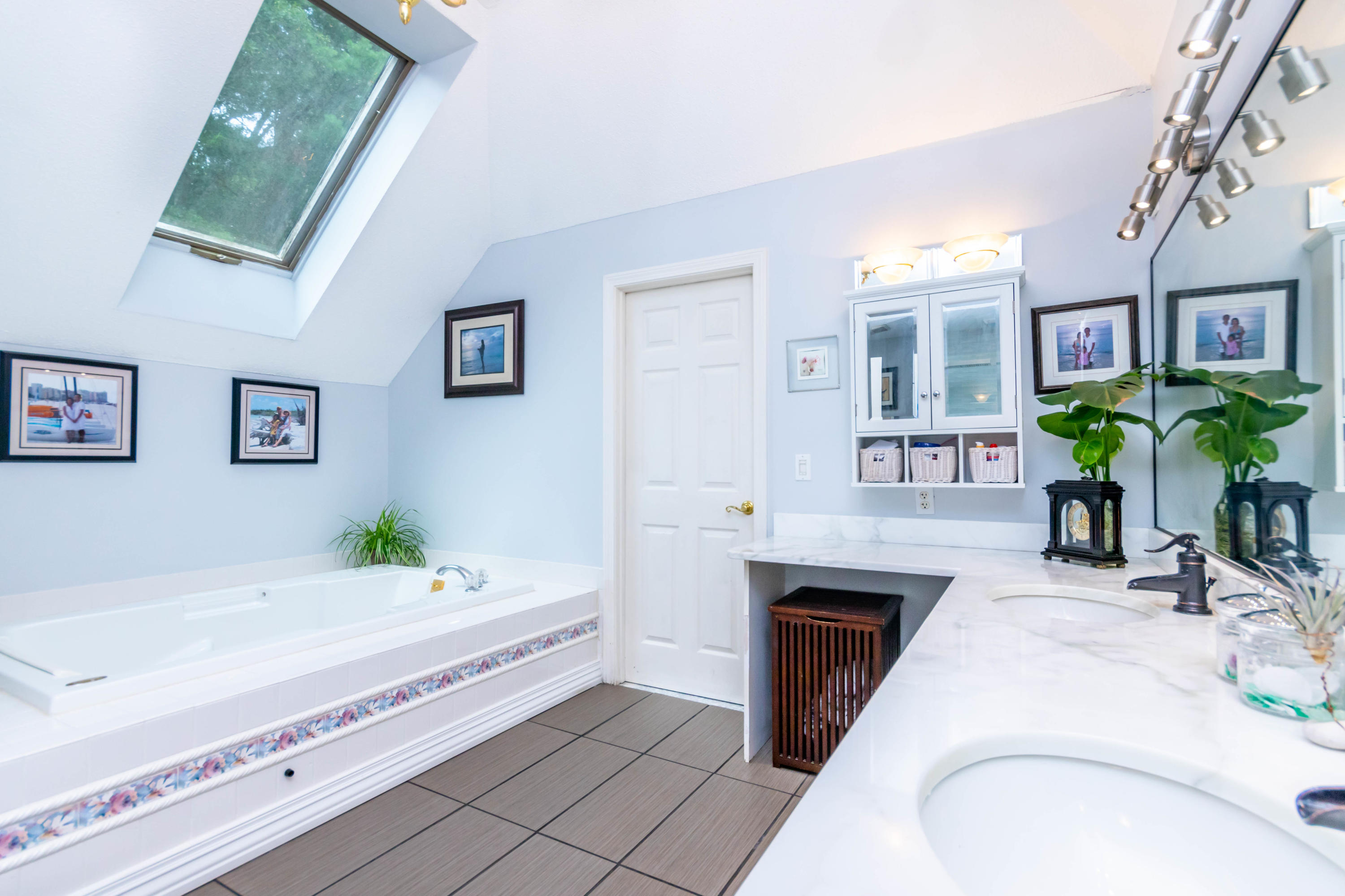 131 Bullivant Farm Road Marion, MA 02738 - Photo 20 of 36 Master spa bath