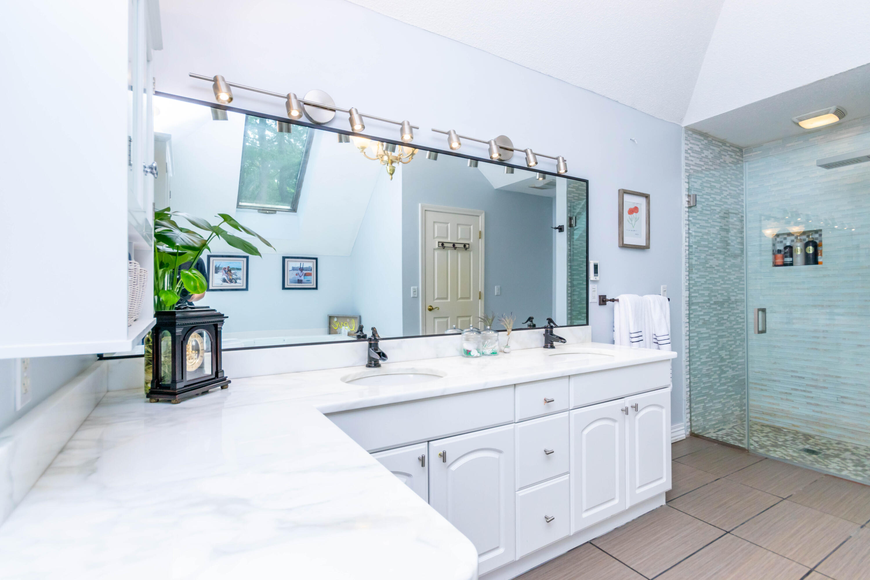 131 Bullivant Farm Road Marion, MA 02738 - Photo 21 of 36 Beautiful tiled shower stall