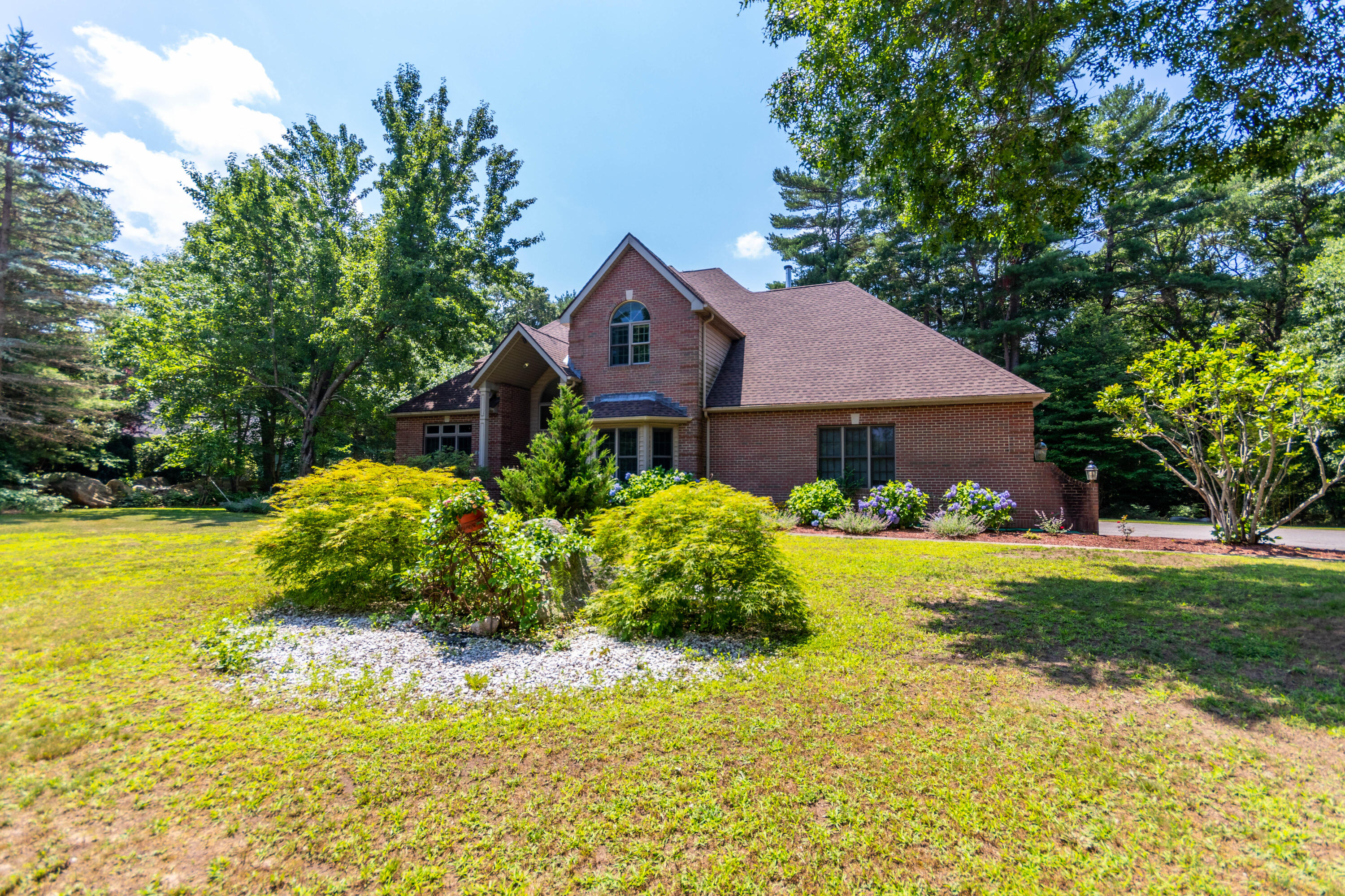 131 Bullivant Farm Road Marion, MA 02738 - Photo 30 of 36 Distant front view