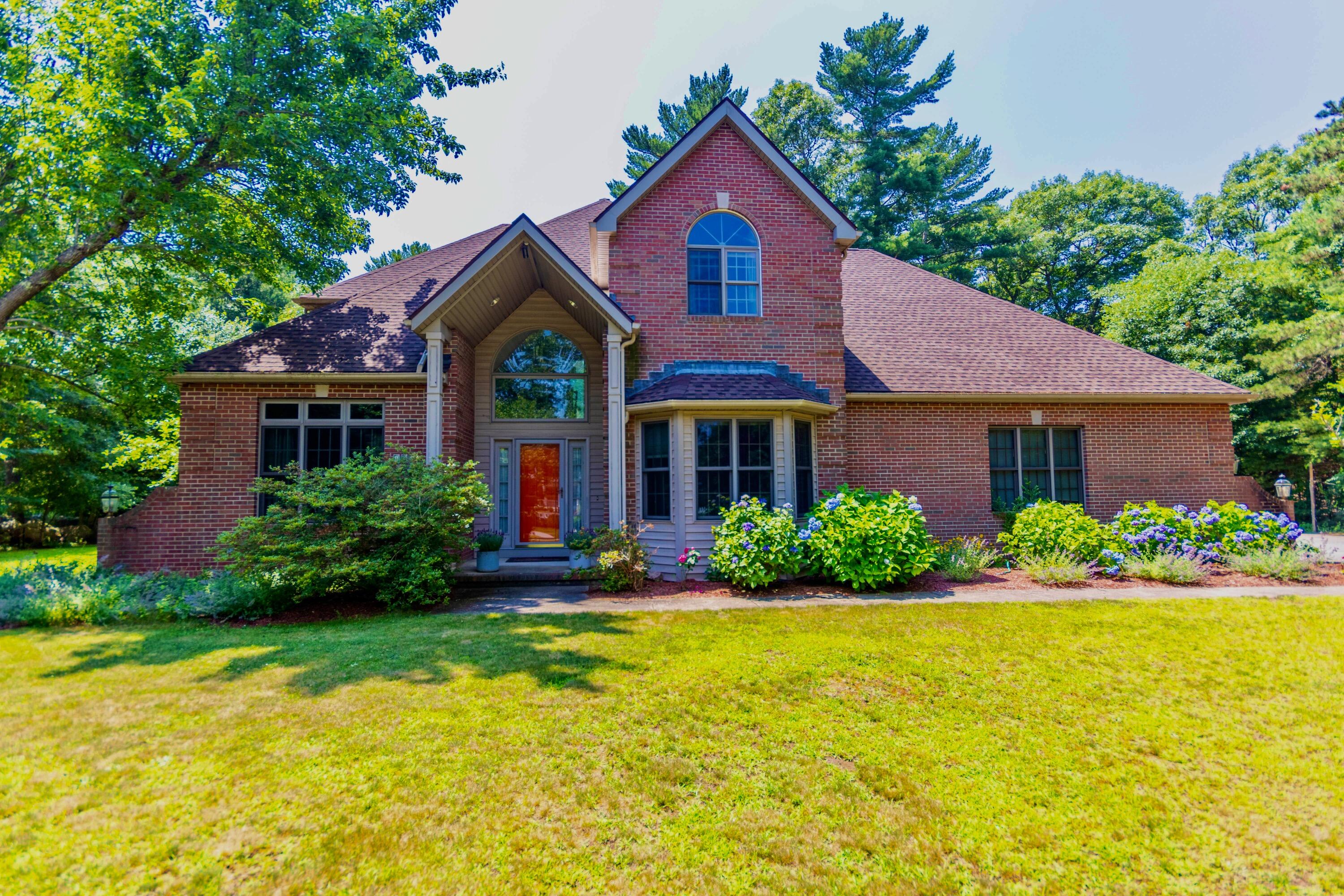 131 Bullivant Farm Road Marion, MA 02738 - Photo 31 of 36 Front of brick Contemporary
