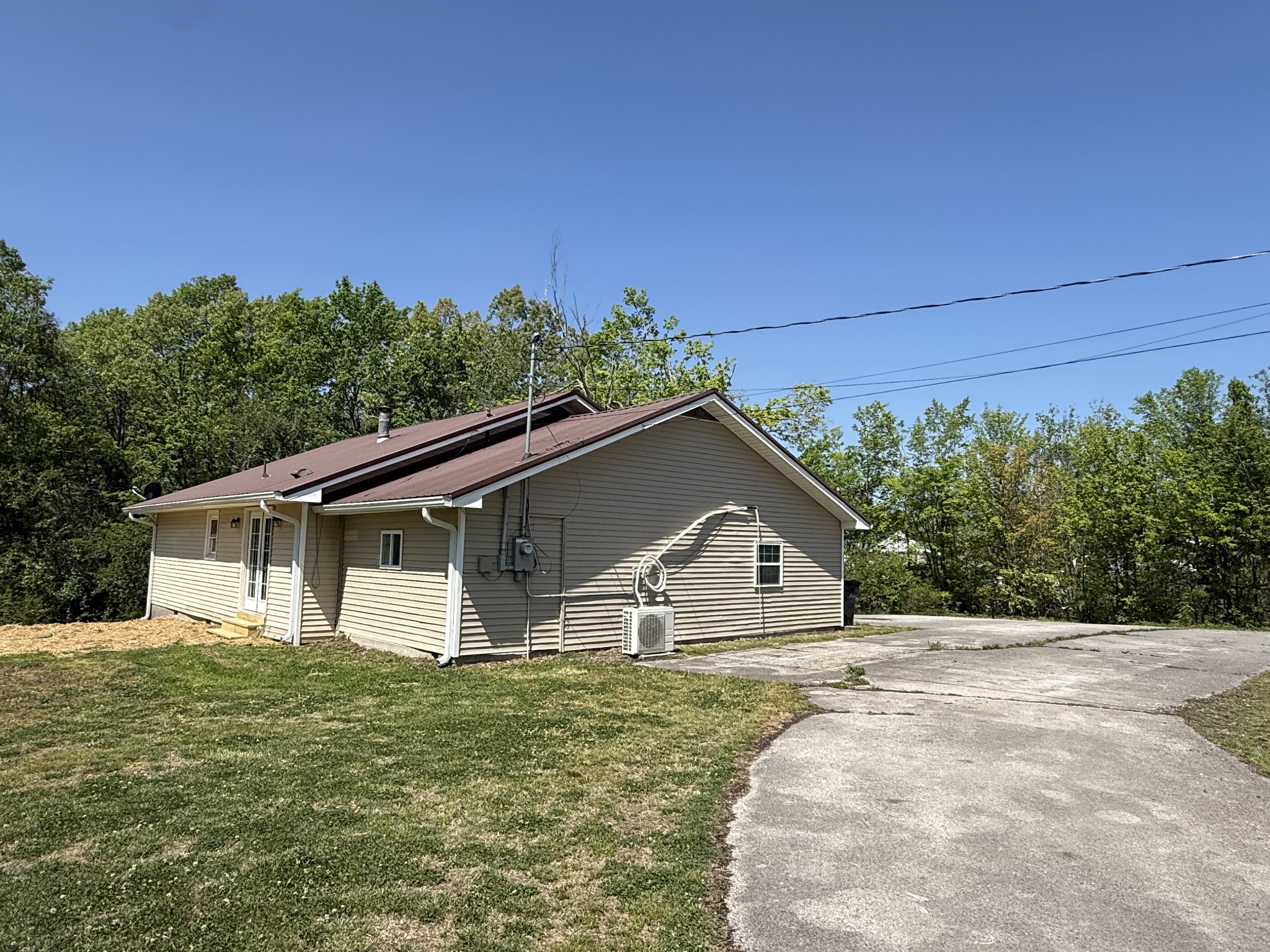 23 Roney Avenue Hohenwald, TN 38462 - Photo 4 of 38