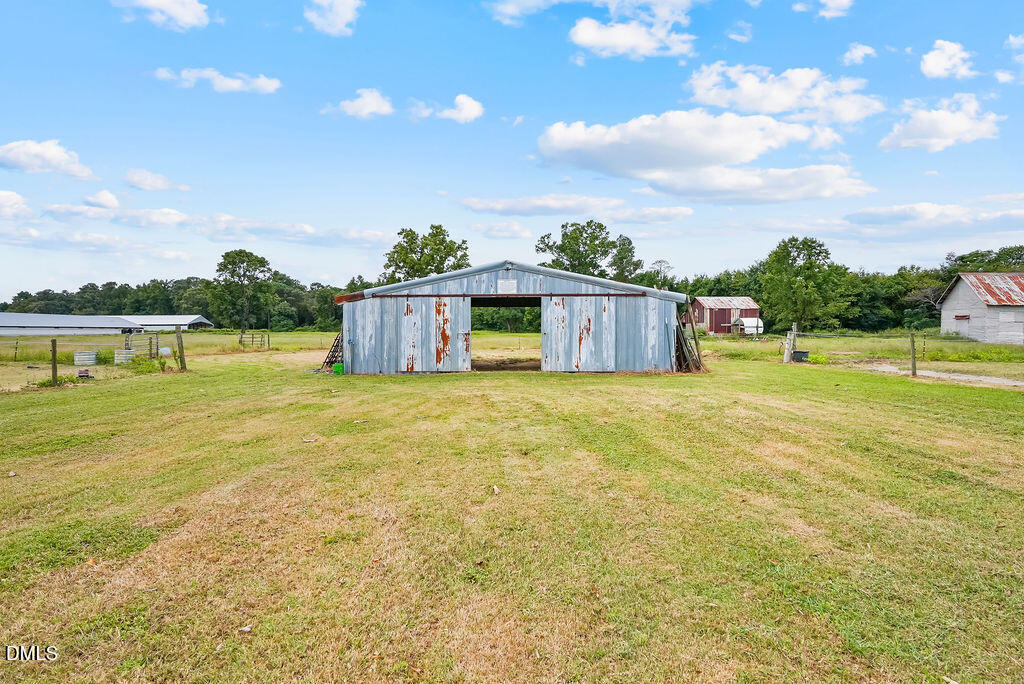 211 McGee Church Road Clinton, NC 28328 - Photo 36 of 47 211mcgee-43