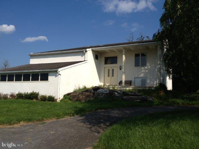 216 Little Beaver Road Strasburg, PA 17579 - Photo 2 of 30 Gallery Image 2