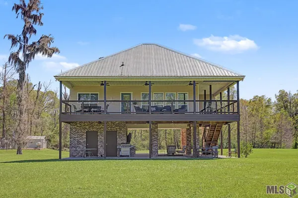 $349,000 | 17693 Cove Lane, Denham Springs, LA 70726