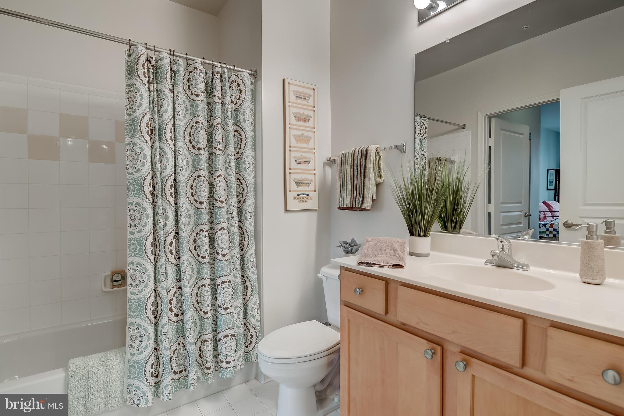 12000 Market Street, Unit 337 Reston, VA 20190 - Photo 25 of 74 Bathroom