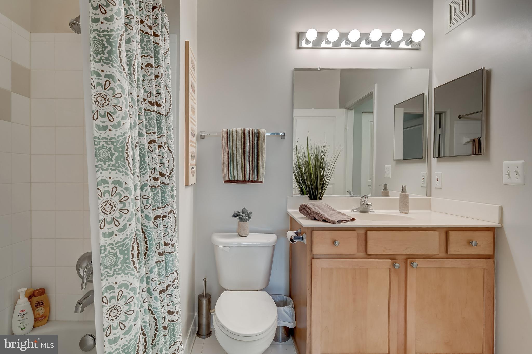 12000 Market Street, Unit 337 Reston, VA 20190 - Photo 26 of 74 Bathroom