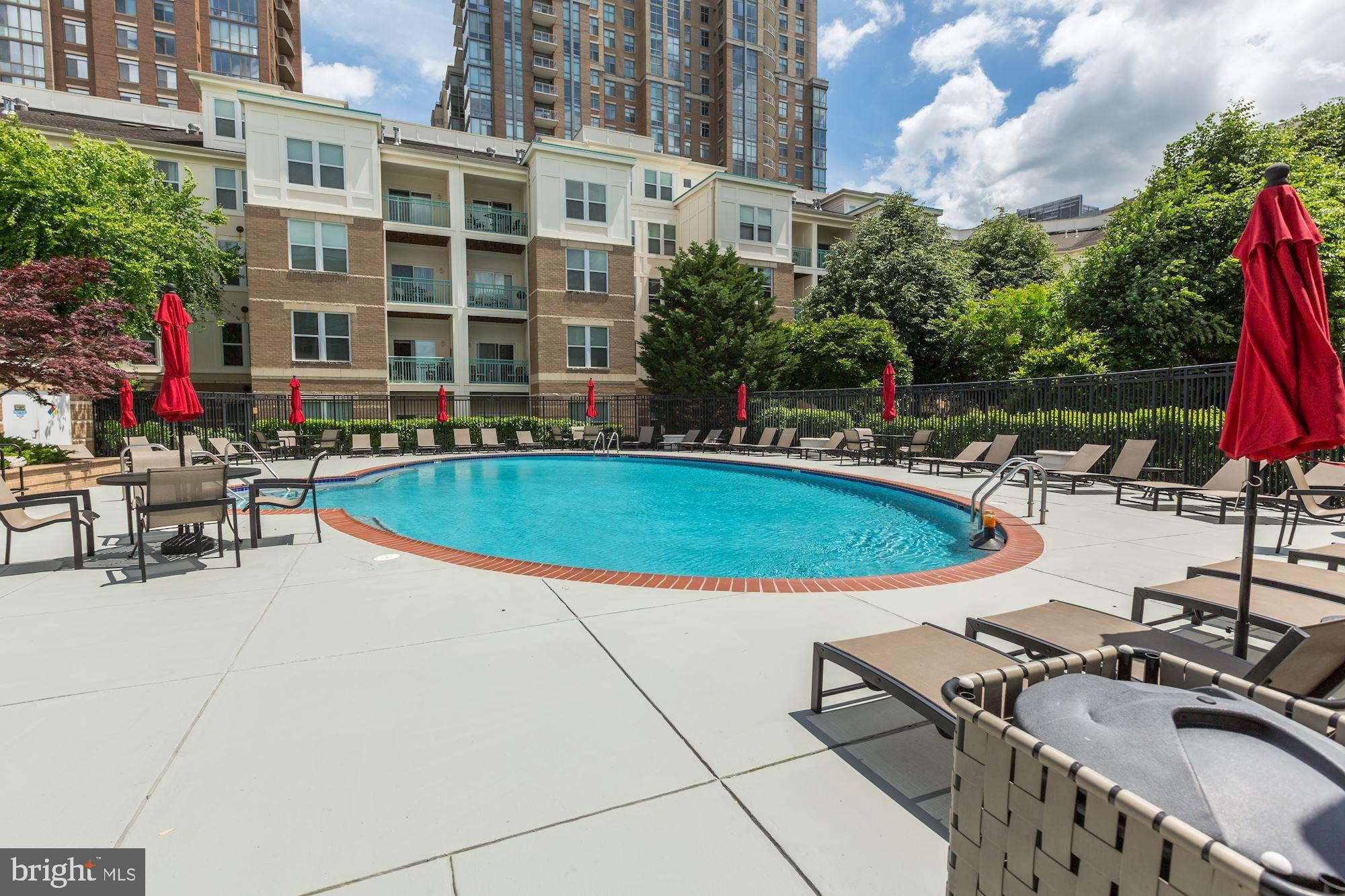12000 Market Street, Unit 337 Reston, VA 20190 - Photo 41 of 74 Pool Area