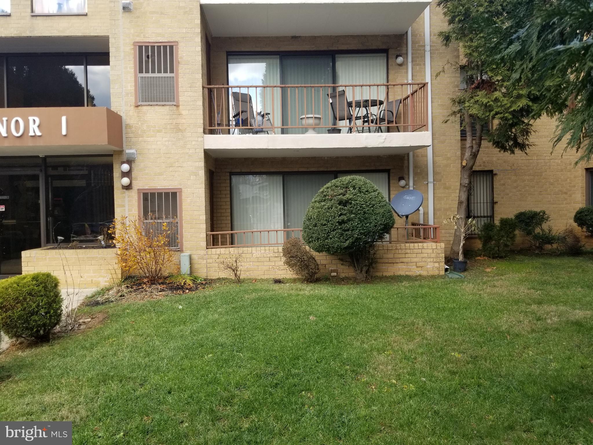 8910 Krewstown Road, Unit 113 Philadelphia, PA 19115 - Photo 2 of 11 Condo Patio