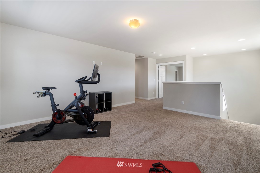 2034 Mayes Road Southeast Lacey, WA 98503 - Photo 19 of 28 Gallery Image 19