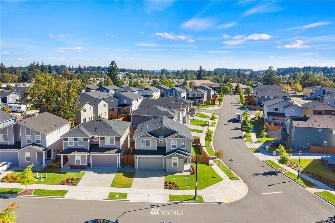2034 Mayes Road Southeast Lacey, WA 98503 - Photo 3 of 28 Gallery Image 3