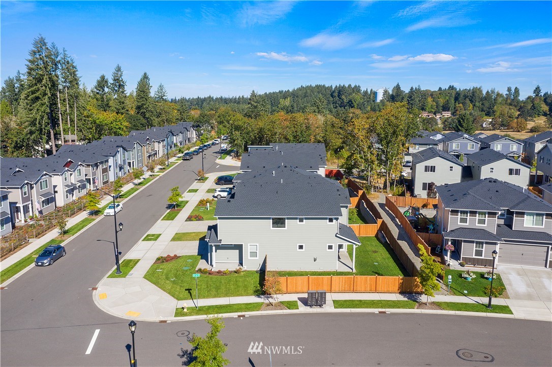 2034 Mayes Road Southeast Lacey, WA 98503 - Photo 5 of 28 Gallery Image 5