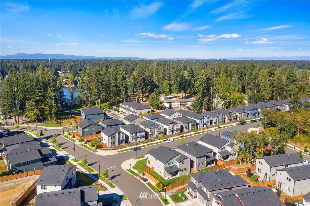 2034 Mayes Road Southeast Lacey, WA 98503 - Photo 7 of 28 Gallery Image 7