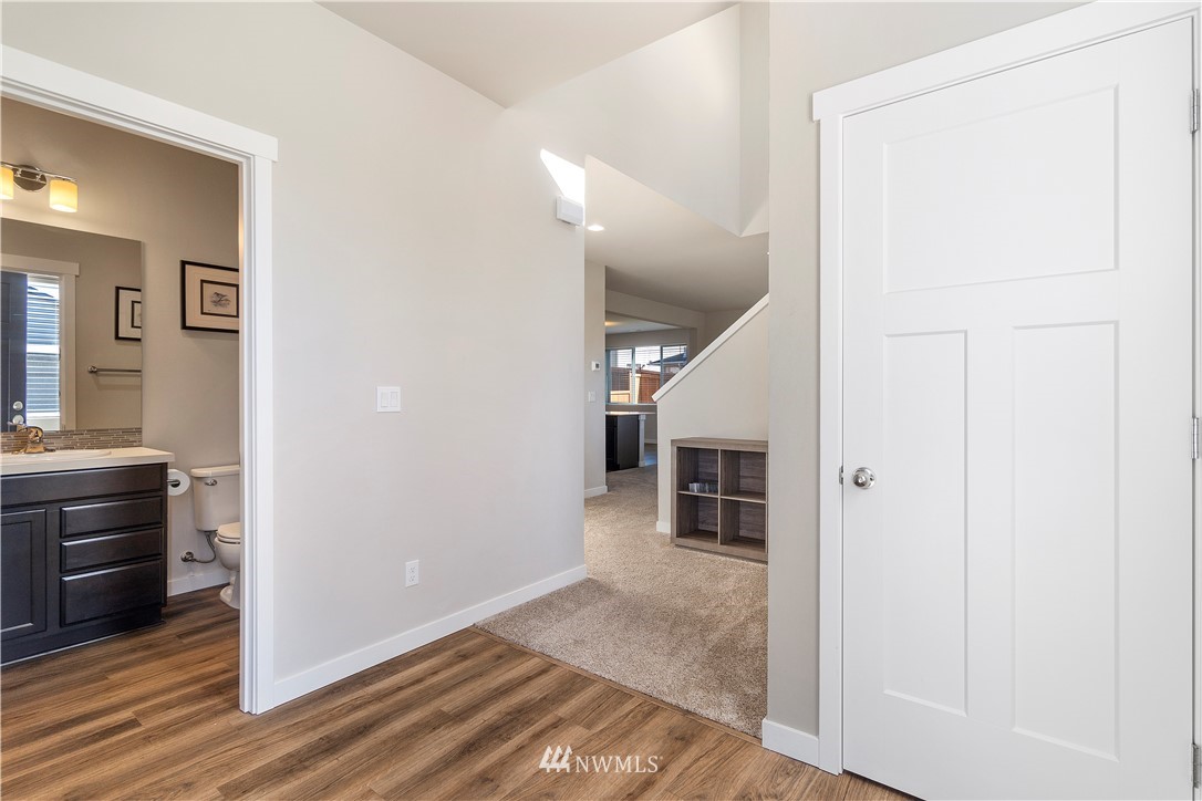 2034 Mayes Road Southeast Lacey, WA 98503 - Photo 9 of 28 Gallery Image 9